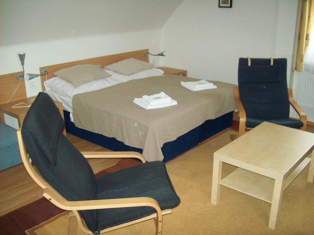 Hotel U Lip Trojanovice Frenštát pod Radhoštěm Zimmer foto